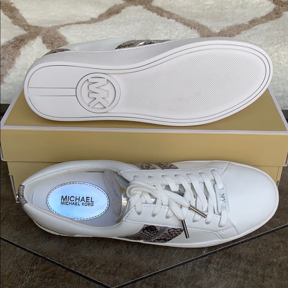 MICHAEL KORS CATELYN STRIPE LACE UP NAPPA PU PEARL - Picture 3 of 16